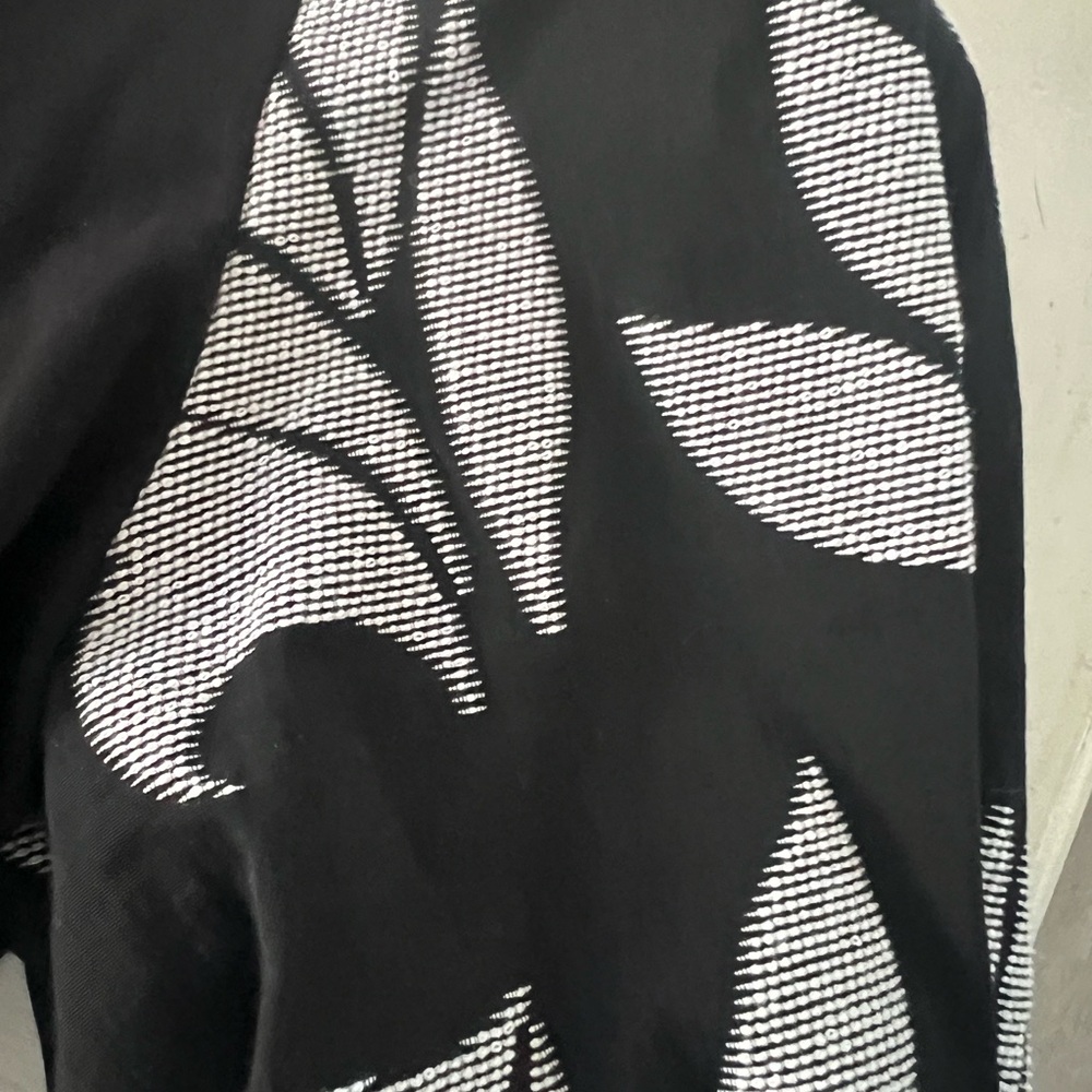 Chico's Black Jacquard Puff Sleeve Tee - Picture 3 of 6